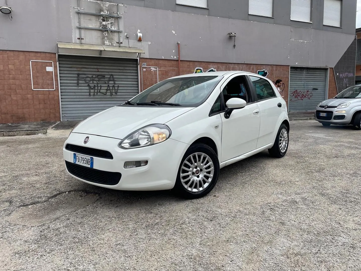 Fiat Punto 2015 photo 3