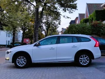 Volvo V60 Cross Country 2018 photo 3
