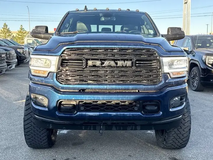 Ram 3500 Laramie 2021 photo 3