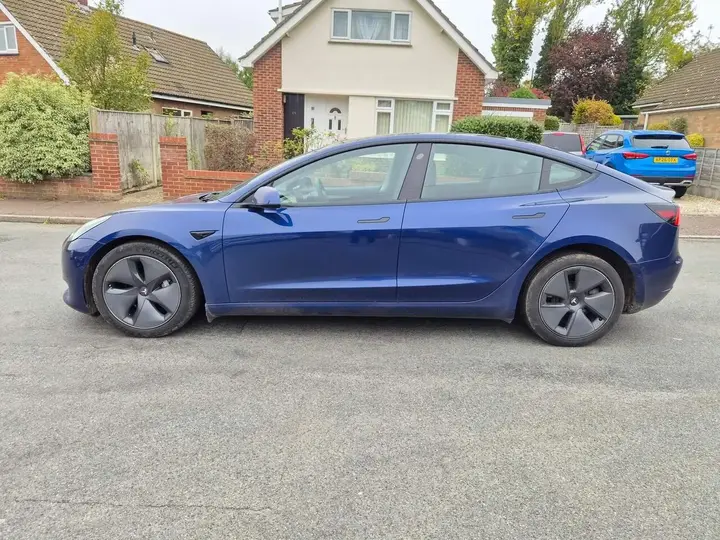 Tesla Model 3 2021 photo 4