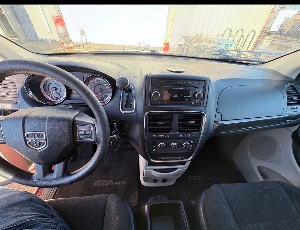 Dodge Caravan 2008 photo 2