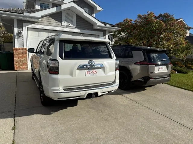 Toyota 4Runner 2023 photo 3