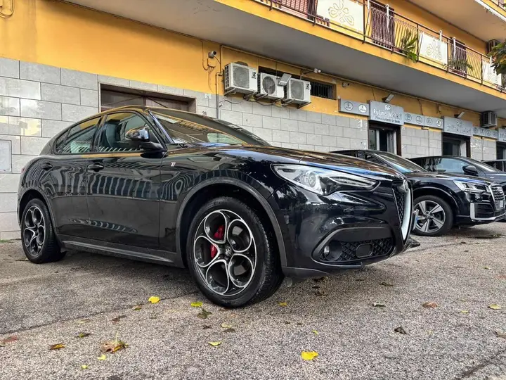 Alfa Romeo Stelvio 2022 photo 2