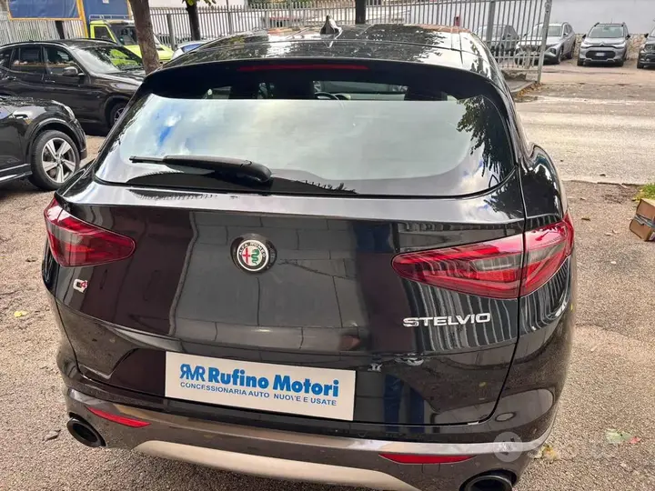 Alfa Romeo Stelvio 2022 photo 5