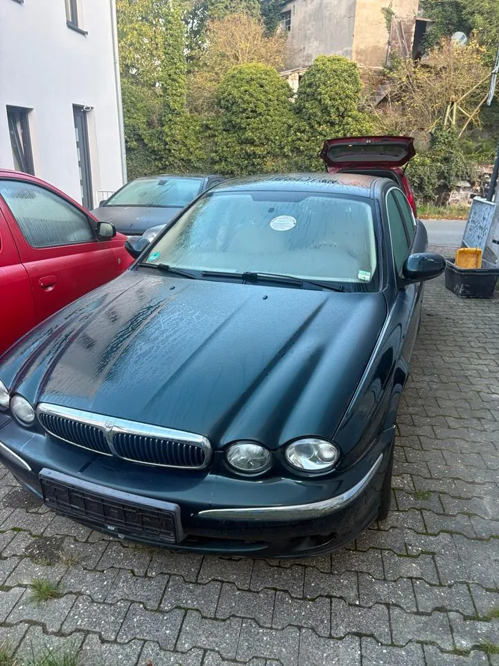 Jaguar X-Type