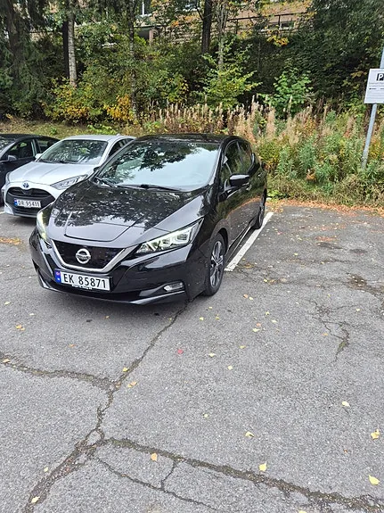 Nissan Leaf 2018 photo 2