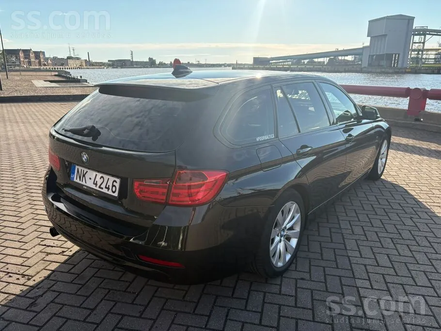 BMW 320 2013 photo 3