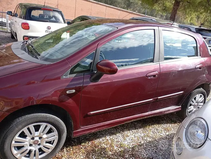 Fiat Punto 2013 photo 2