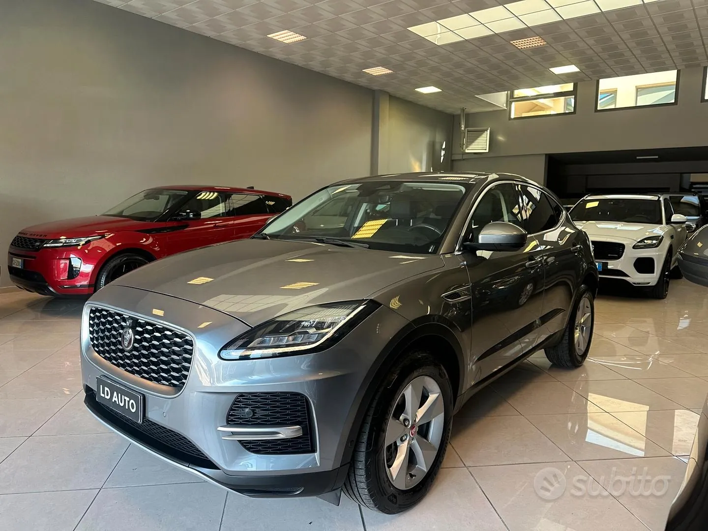 Jaguar E-Pace 2021 photo 3