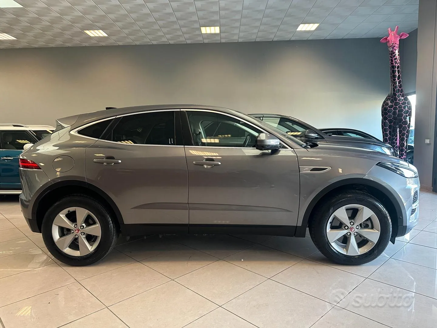 Jaguar E-Pace 2021 photo 4