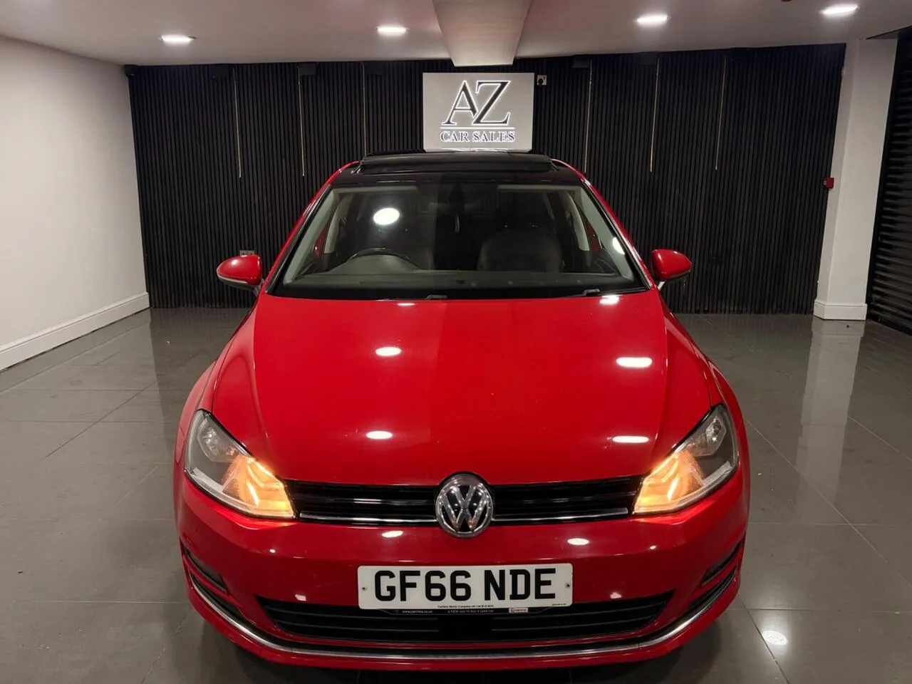 Volkswagen Golf photo 2
