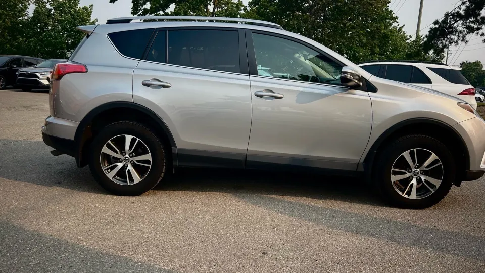 Toyota Rav4 2018 photo 4