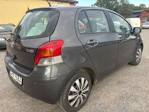 Toyota Yaris 2009 photo 3