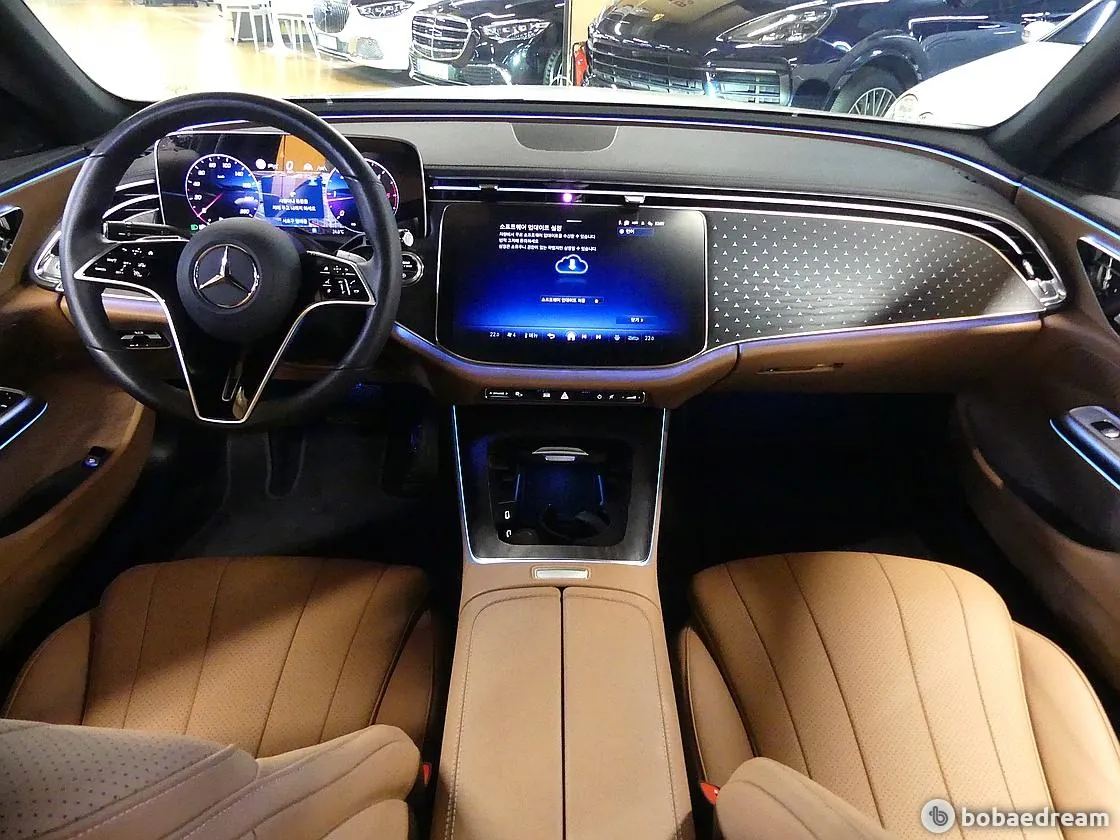 Mercedes-Benz E220D 2024 photo 4