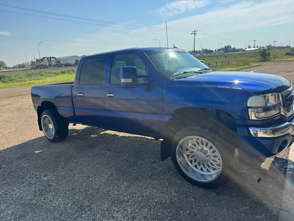 GMC Sierra 2500 2005 photo 3