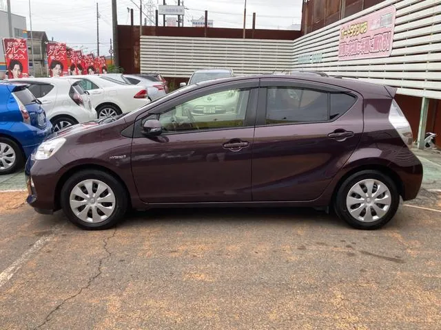 Toyota Aqua 2014 photo 5