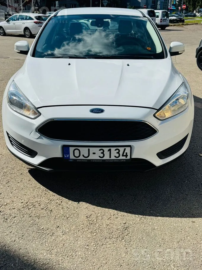 Ford Focus 2015 photo 2