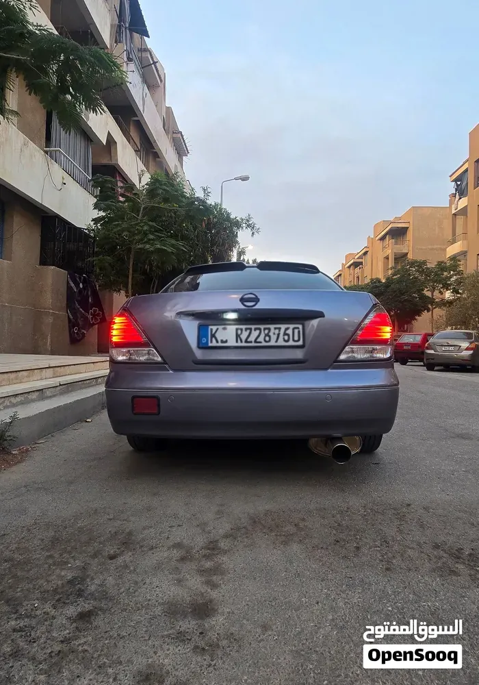 Nissan Sunny 2010 photo 3