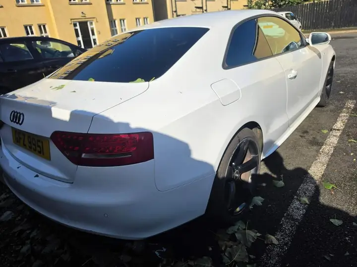 Audi A5 2011 photo 4