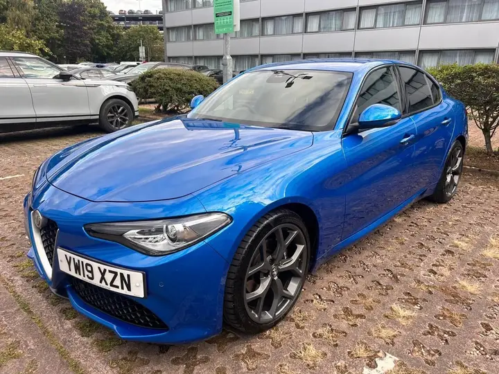 Alfa Romeo Giulia 2019 photo 4