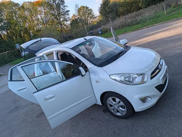 Hyundai I10 2011 photo 2
