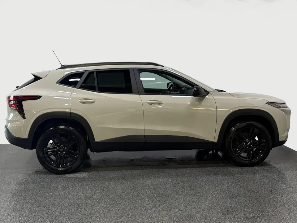 Chevrolet Trax 2026 photo 2