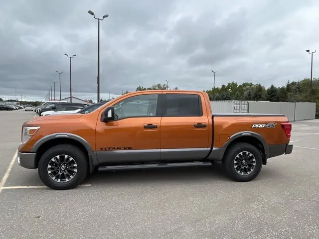 Nissan Titan