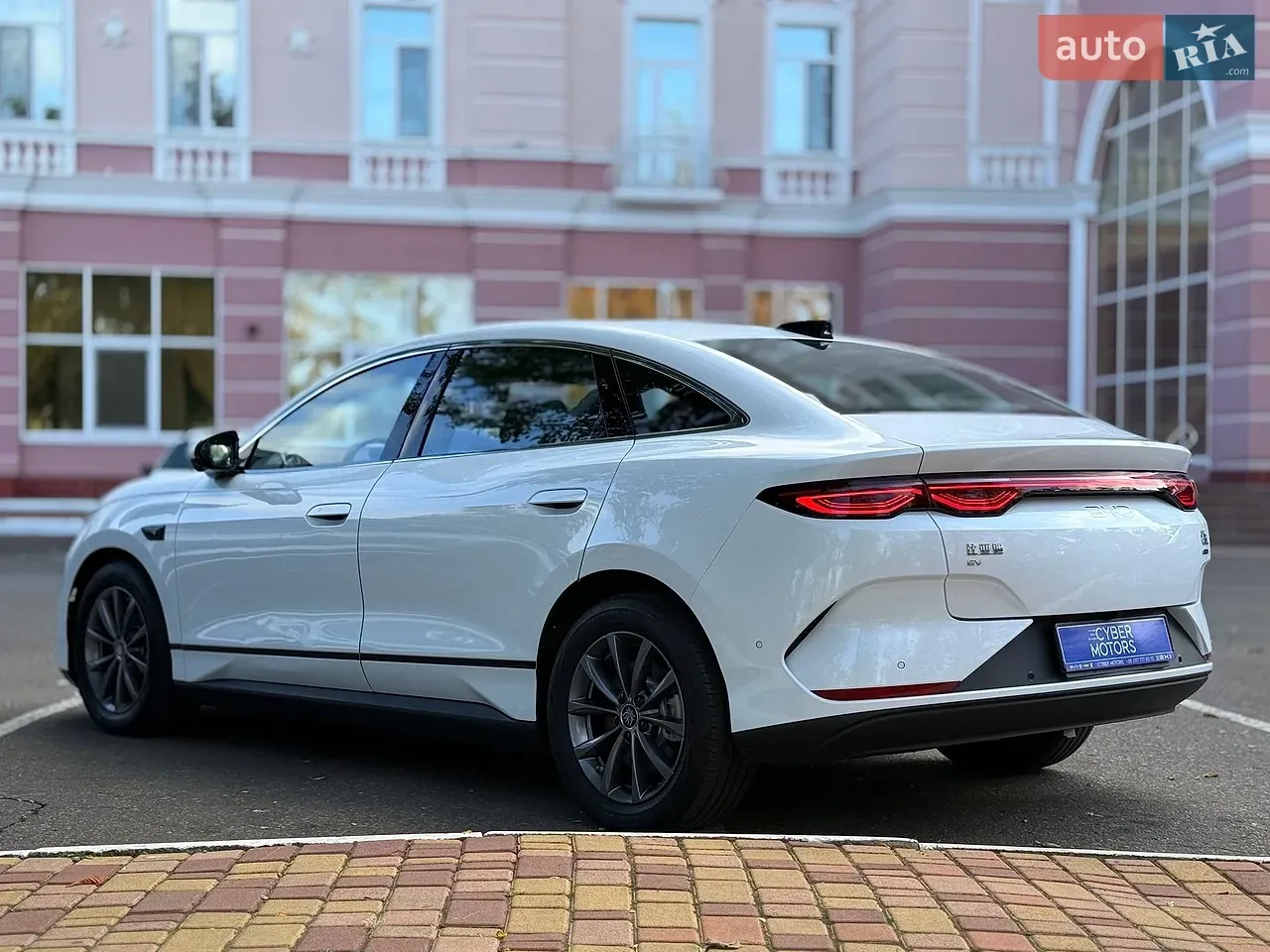 BYD Qin L 2025 photo 2
