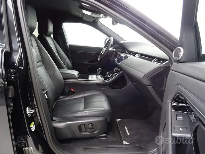 Land Rover Evoque 2022 photo 3