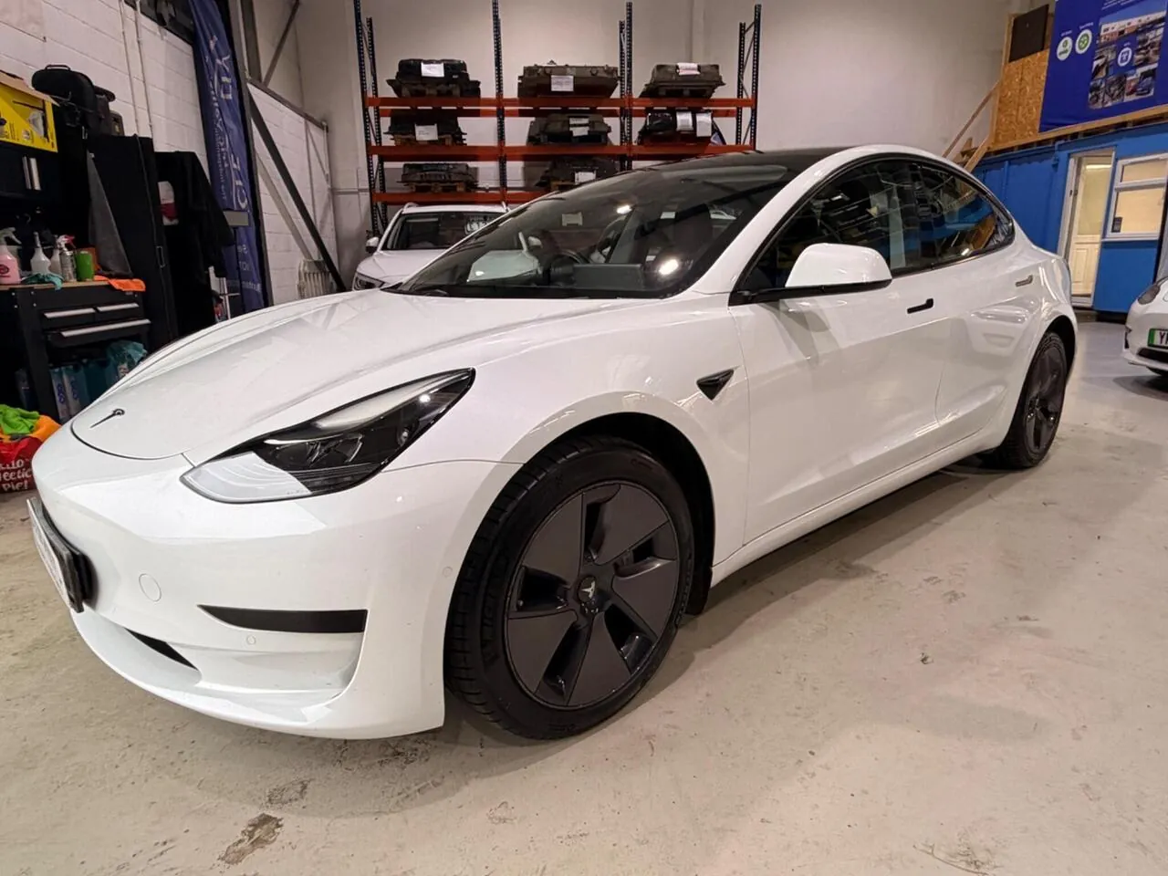 Tesla Model 3 2021 photo 3