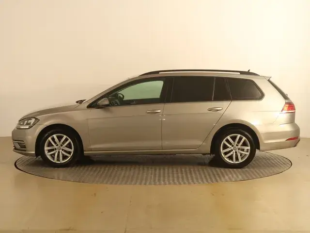 Volkswagen Golf Variant 2017 photo 2