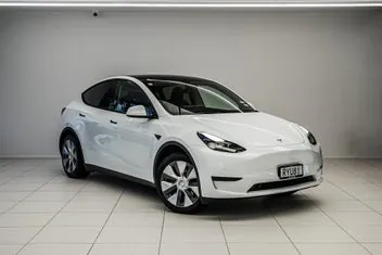 Tesla Model Y 2022 photo 2