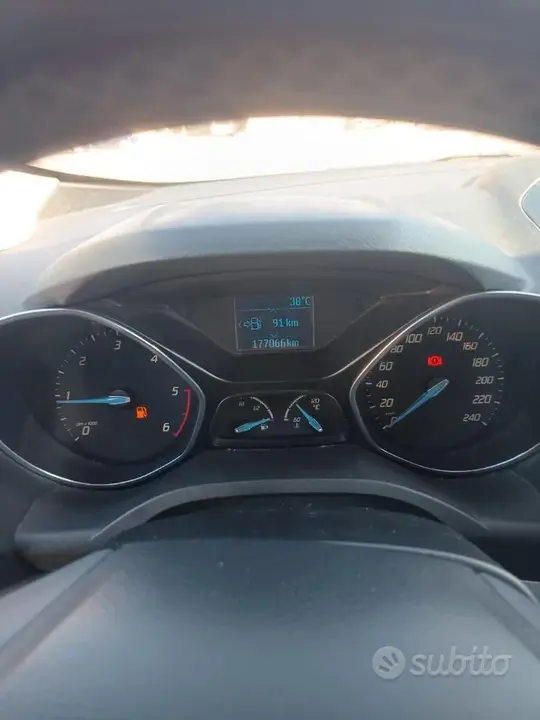 Ford C-Max 2011 photo 4