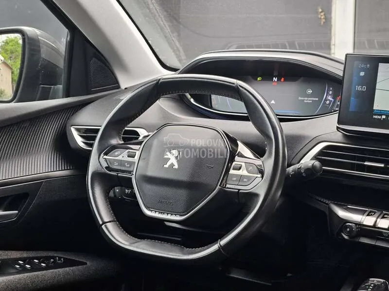 Peugeot 5008 2022 photo 3