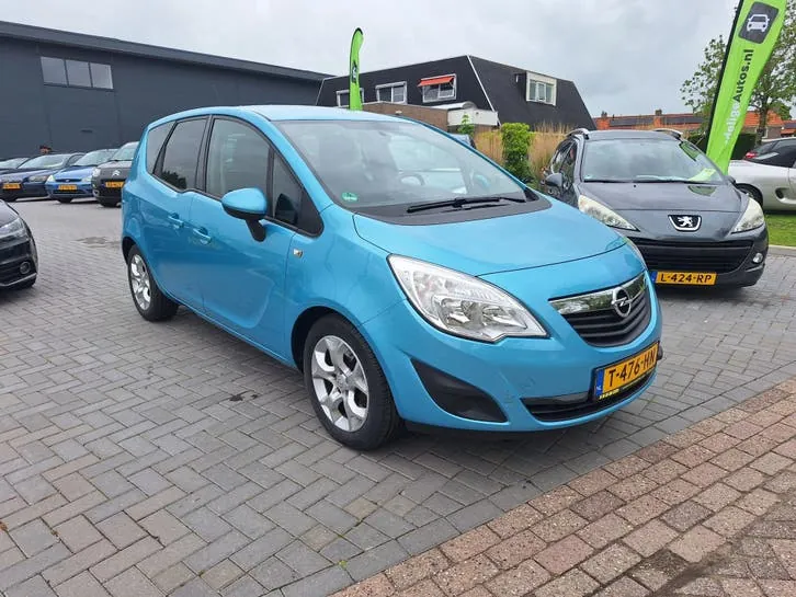 Opel Meriva 2012 photo 2