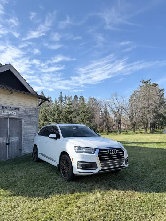 Audi Q7 2017 photo 2