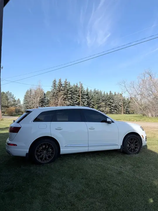 Audi Q7 2017 photo 3