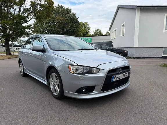Mitsubishi Lancer 2010 photo 2