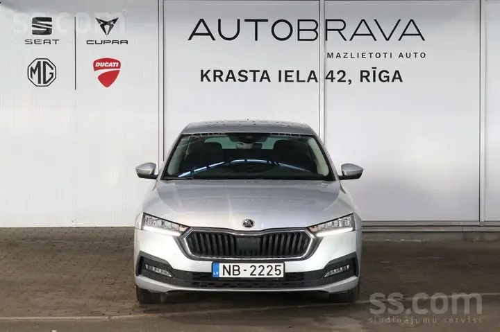 Skoda Octavia 2021 photo 2