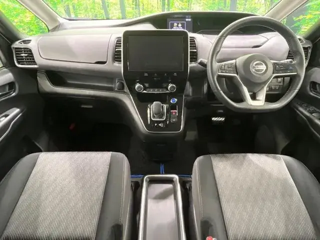 Nissan Serenade 2021 photo 2