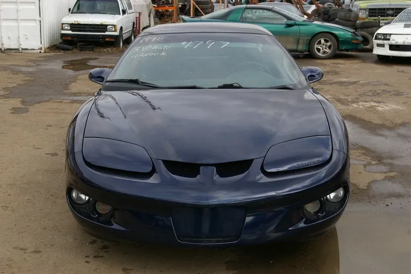 Pontiac Firebird 1998 photo 2