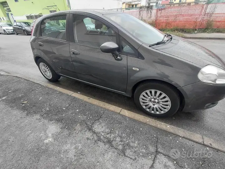 Fiat Grande Punto 2007 photo 4