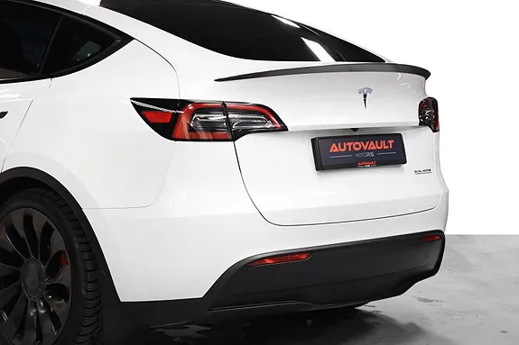 Tesla Model Y 2024 photo 5