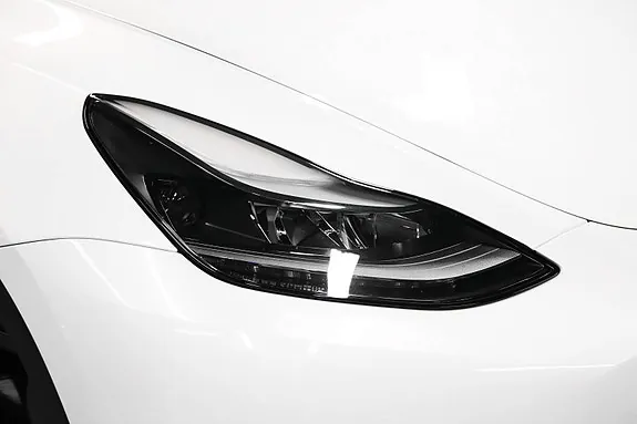 Tesla Model Y 2024 photo 3