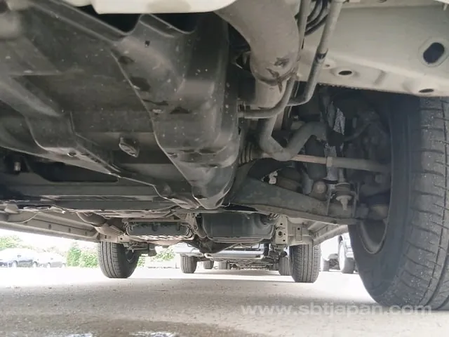 Toyota Hiace 2015 photo 5