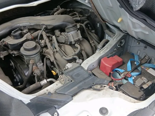 Toyota Hiace 2015 photo 2