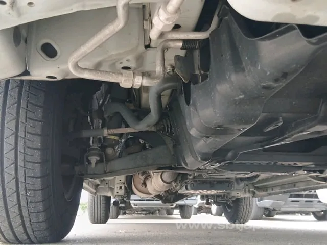 Toyota Hiace 2015 photo 4