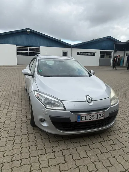 Renault Megane Iii 2010 photo 4