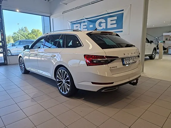 Skoda Superb 2021 photo 3