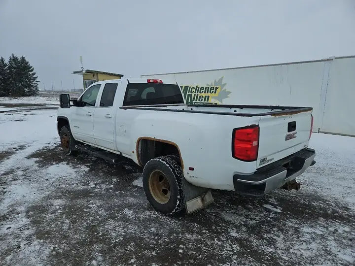 GMC Sierra 3500Hd 2018 photo 2